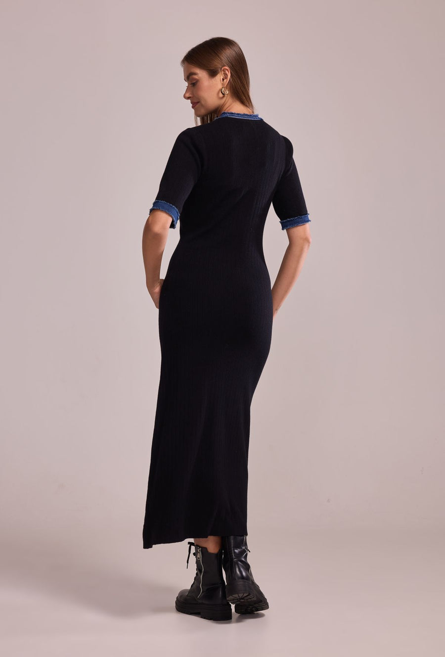 Robe Naomie