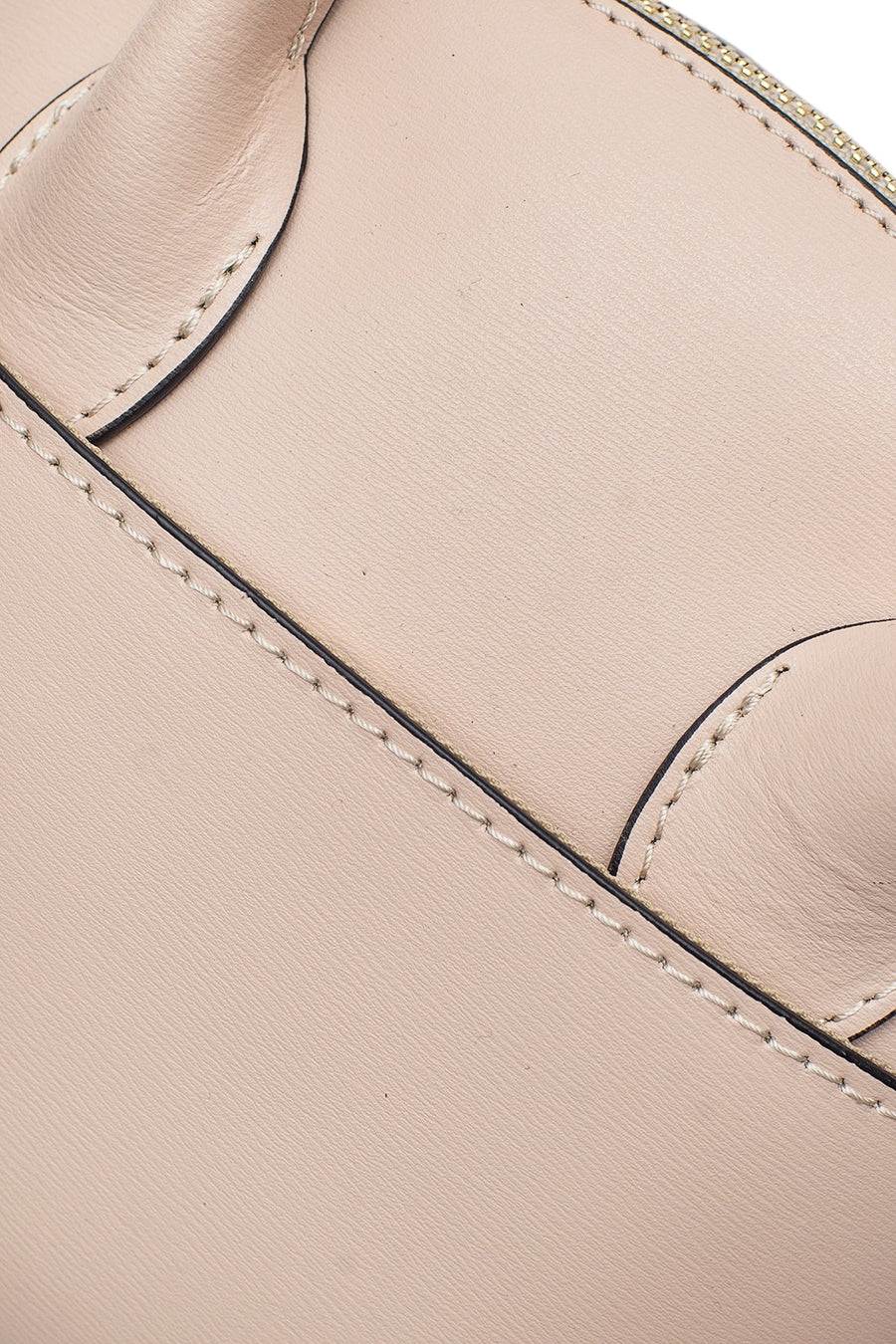 Sac Auriane nude